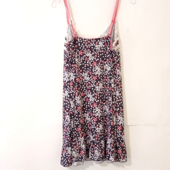 MARILYN MONROE PINK BLACK WHITE WHIMSICAL FLORAL LACE CHEMISE SIZE LARGE - Picture 2 of 7
